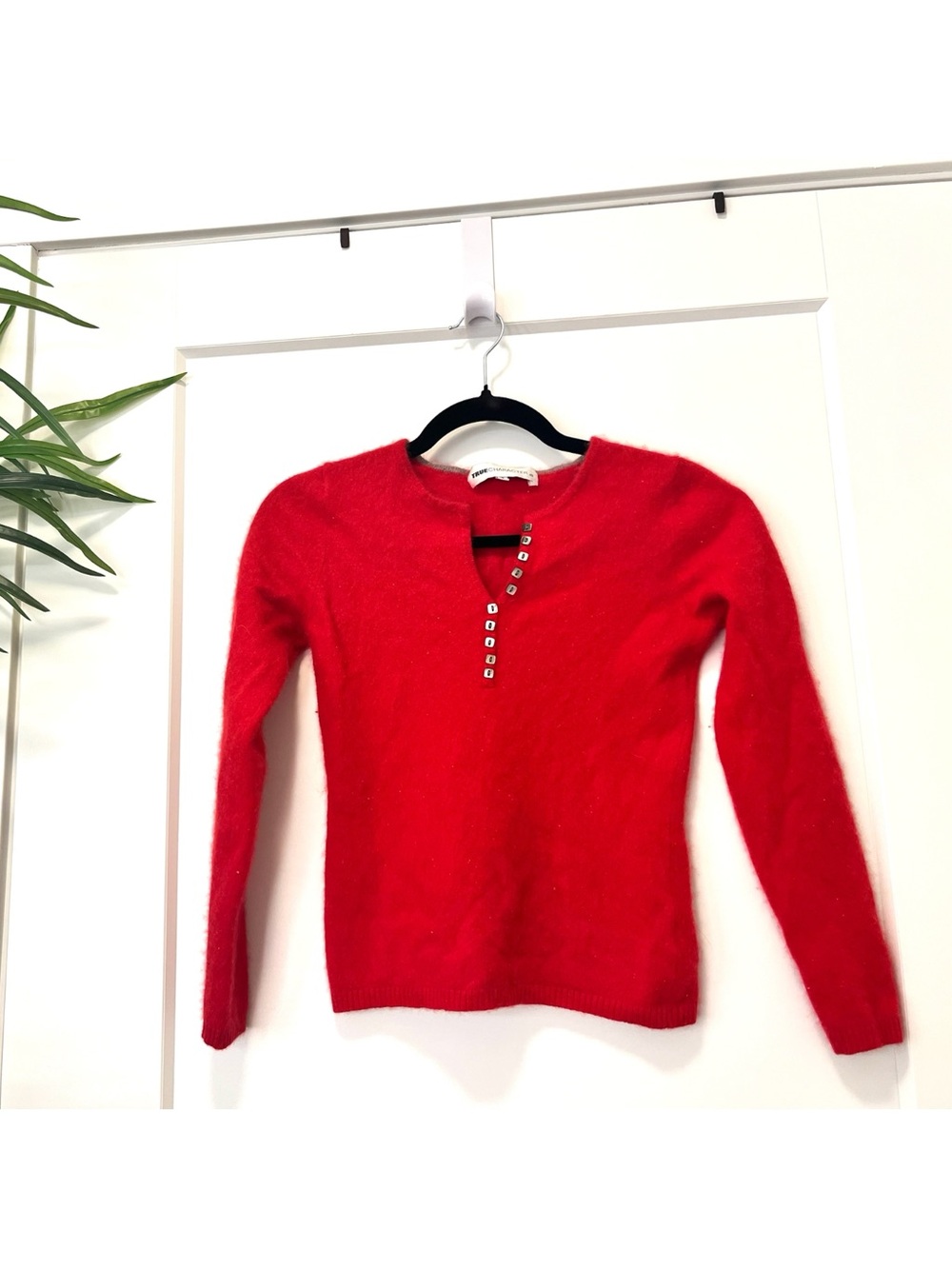 100% Cashmere Red Long-Sleeve Women's Top